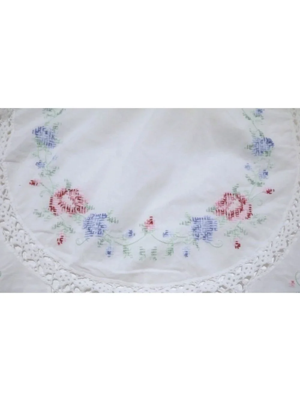 Vintage hand embroidered needlepoint cotton oval tablecloth blue & pink  64 x 96